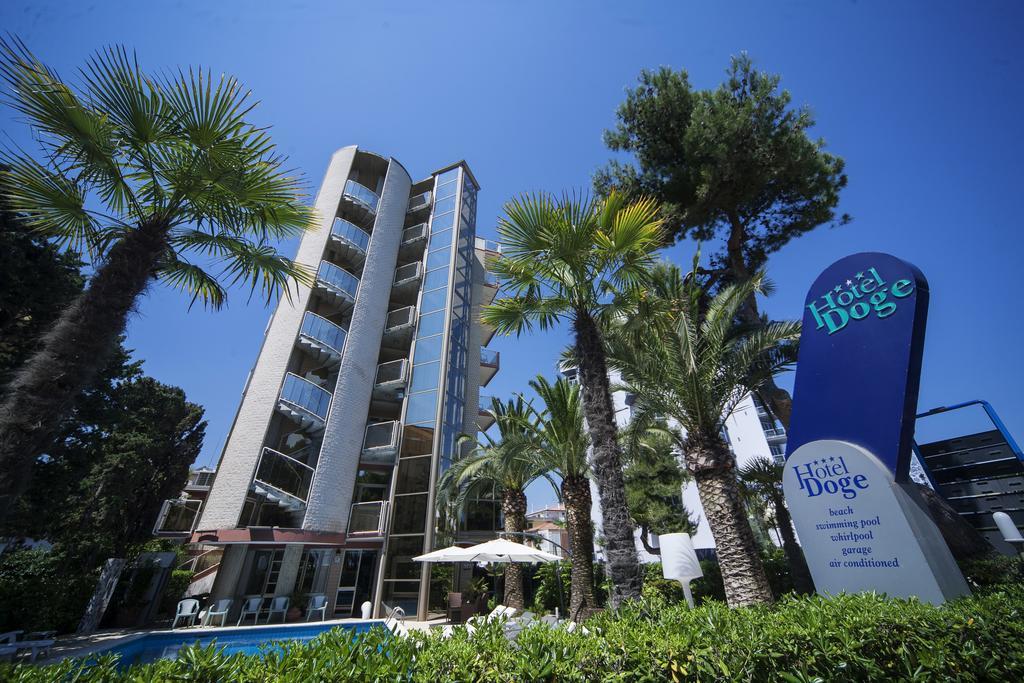 Hotel Doge อัลบา อาดริอาติกา ภายนอก รูปภาพ